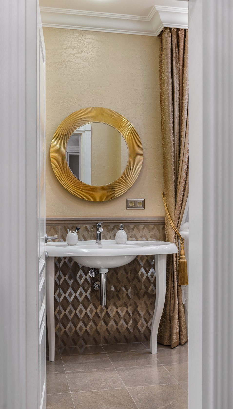 Фото интерьера, Санузел площадью 9 кв.м. Проект санузел - Дом в стиле АР ДЕКО, Автор проекта: Дизайнеры Алена Чашкина