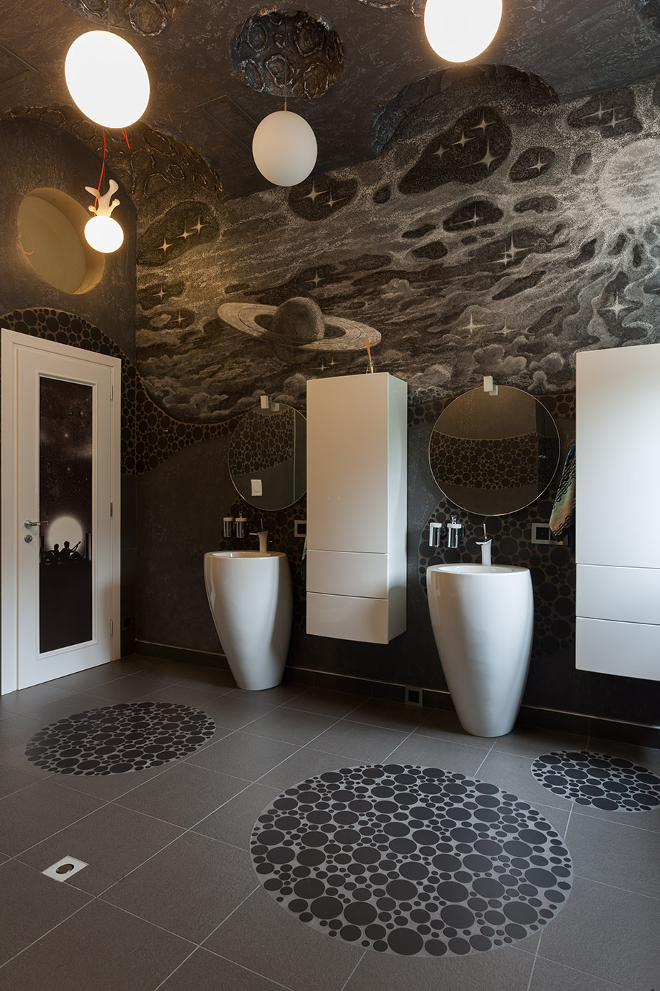 Фото интерьера, С/у мальчиков площадью 16 кв.м. в стиле Тематические интерьеры. Проект 09.12.2013/311153 - Domquot;№ 12-2014,Современный дом № 2-2015, Домquot; № 4-2015, Красивые дома №1-2017, Автор проекта: Дизайнеры Мария Абрамова