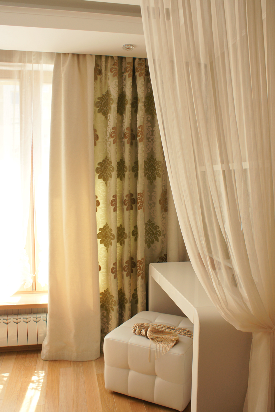 Фото в интерьере, Спальня 20 кв.м. в стиле Романтизм, Спальня - ЖК Соколиная Гора, Автор проекта: Архитекторы Анна Грунёнышева