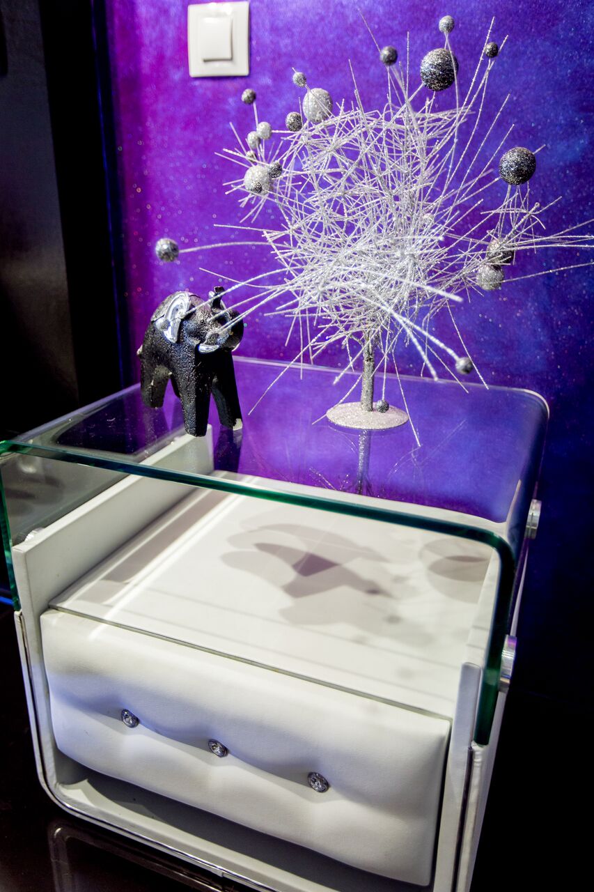 Детали интерьера, Фото, тумба с декором в стиле Современная, 03.09.2016/550818 - Квартира в ЖК Шуваловские высоты, Автор проекта: Дизайнеры Евгения Болотова