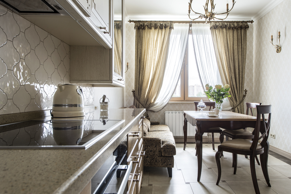 Фото интерьера, Кухня площадью 18 кв.м. в стиле Классическая. Проект Квартира на Ленинском проспекте - Квартира на Ленинском проспекте, Автор проекта: Дизайнеры Светлана Галфаян
