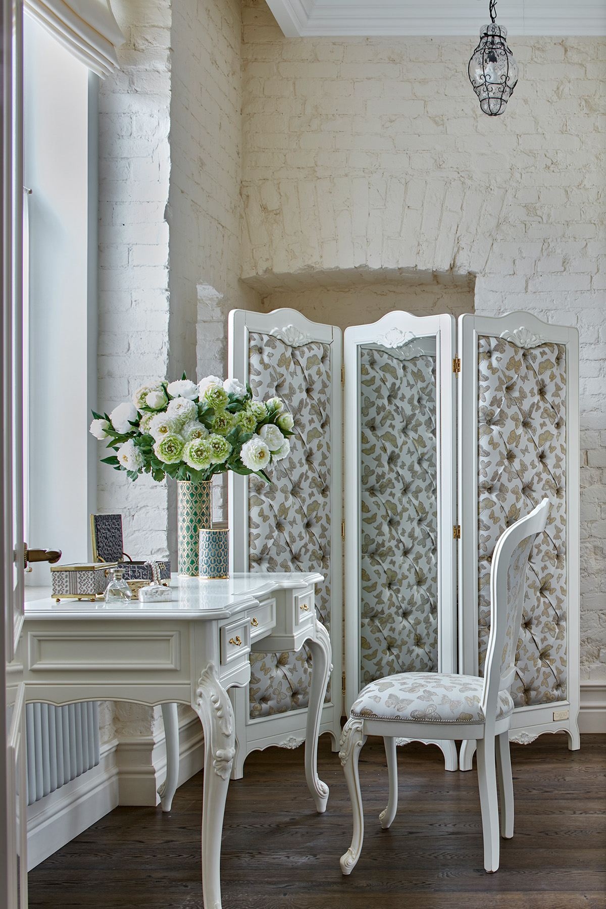 Фото интерьера, гардеробная в стиле Фьюжн/Эклектика/Китч. Проект 25.02.2016/496666 - 2016.02.25, Автор проекта: Архитекторы Андрей Стубе