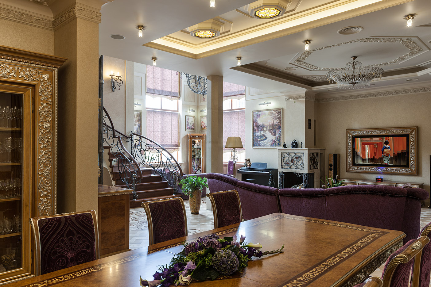 Фото интерьера, Гостиная площадью 107 кв.м. в стиле Классическая. Проект 07.12.2013/311028 - Domquot;№ 12-2014,Современный дом № 2-2015, Домquot; № 4-2015, Красивые дома №1-2017, Автор проекта: Дизайнеры Мария Абрамова