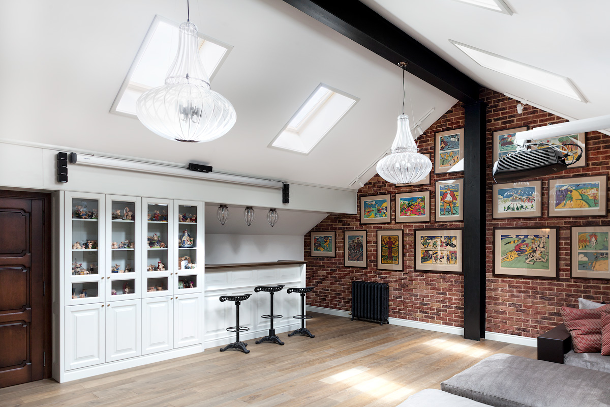 Фото интерьера, Домашний кинотеатр площадью 53 кв.м. в стиле Классическая. Проект Мансарда 4 - Коттедж на Киевском шоссе, Автор проекта: Архитекторы Петр Лукьянов