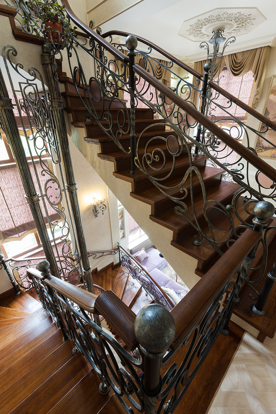 Фото интерьера, Лестничный марш площадью 14 кв.м. в стиле Классическая. Проект 07.12.2013/311050 - Domquot;№ 12-2014,Современный дом № 2-2015, Домquot; № 4-2015, Красивые дома №1-2017, Автор проекта: Дизайнеры Мария Абрамова