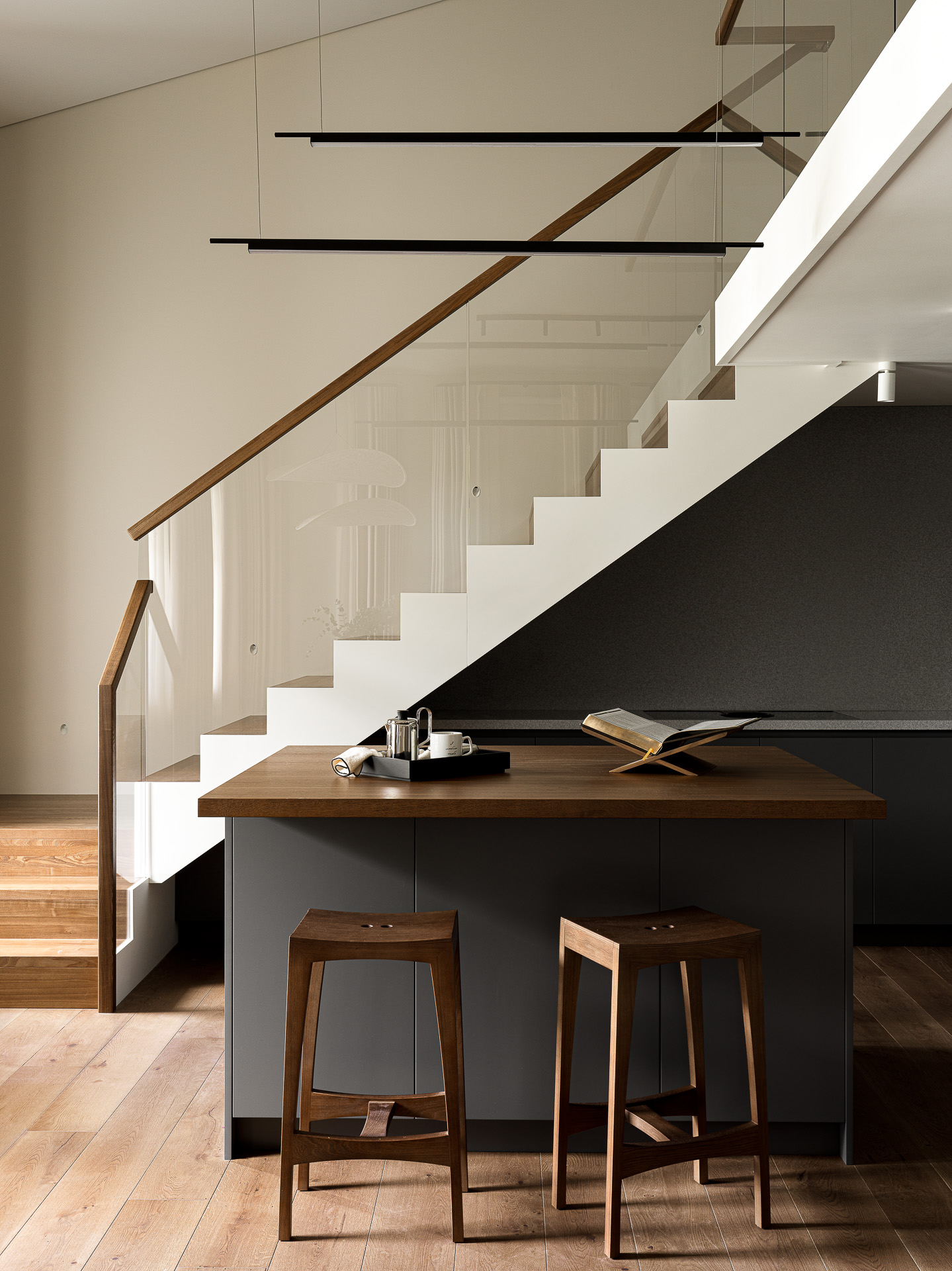 Фото интерьера, Проект лестница в современной квартире - Квартира на крестовском острове, Автор проекта: Дизайнеры Анастасия 