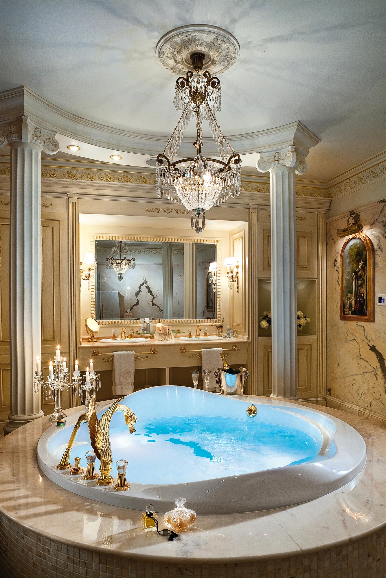 Самые красивые ванные. Букингемский дворец комнаты ванная. Шикарная ванна. Роскошные Ванные комнаты. Роскошная ванная комната.
