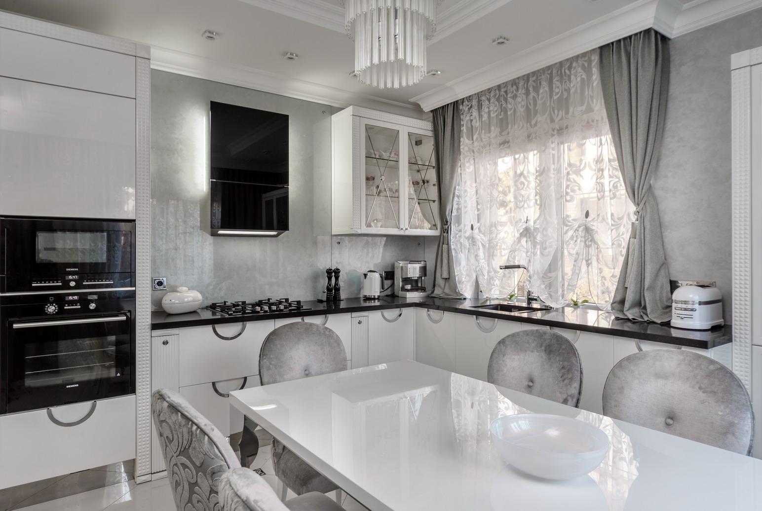 Фото интерьера, Кухня площадью 18 кв.м. в стиле Ар-деко. Проект кухня - Дом в стиле АР ДЕКО, Автор проекта: Дизайнеры Алена Чашкина