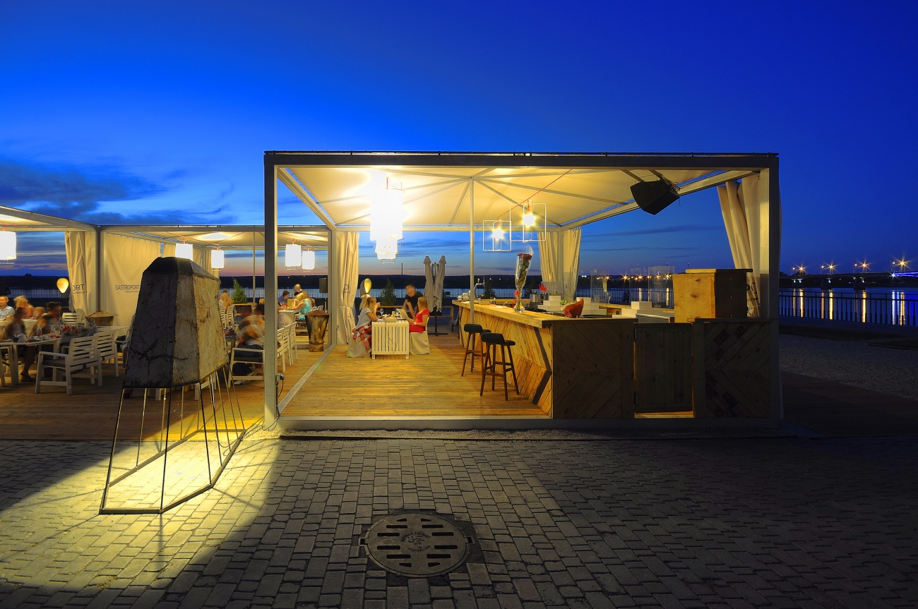 Фото дизайн экстерьера, Кафе площадью 120 кв.м. в стиле Минимализм. Openterrace Digital Port, проект OPENTERRACE, Автор проекта: Дизайнеры Артемий Саранин