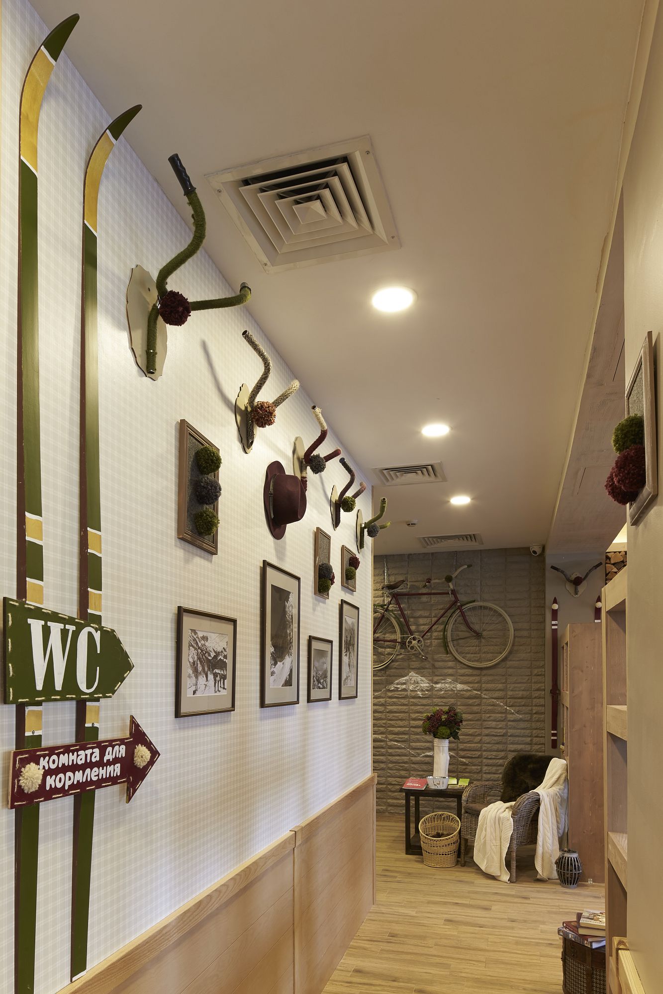 Фото интерьера, ресторан площадью 270 кв.м. в стиле Шале (Швейцария). Проект 26.11.2015/476698 - Новый семейный ресторан АндерСон, Автор проекта: Дизайнеры Екатерина Владимирова